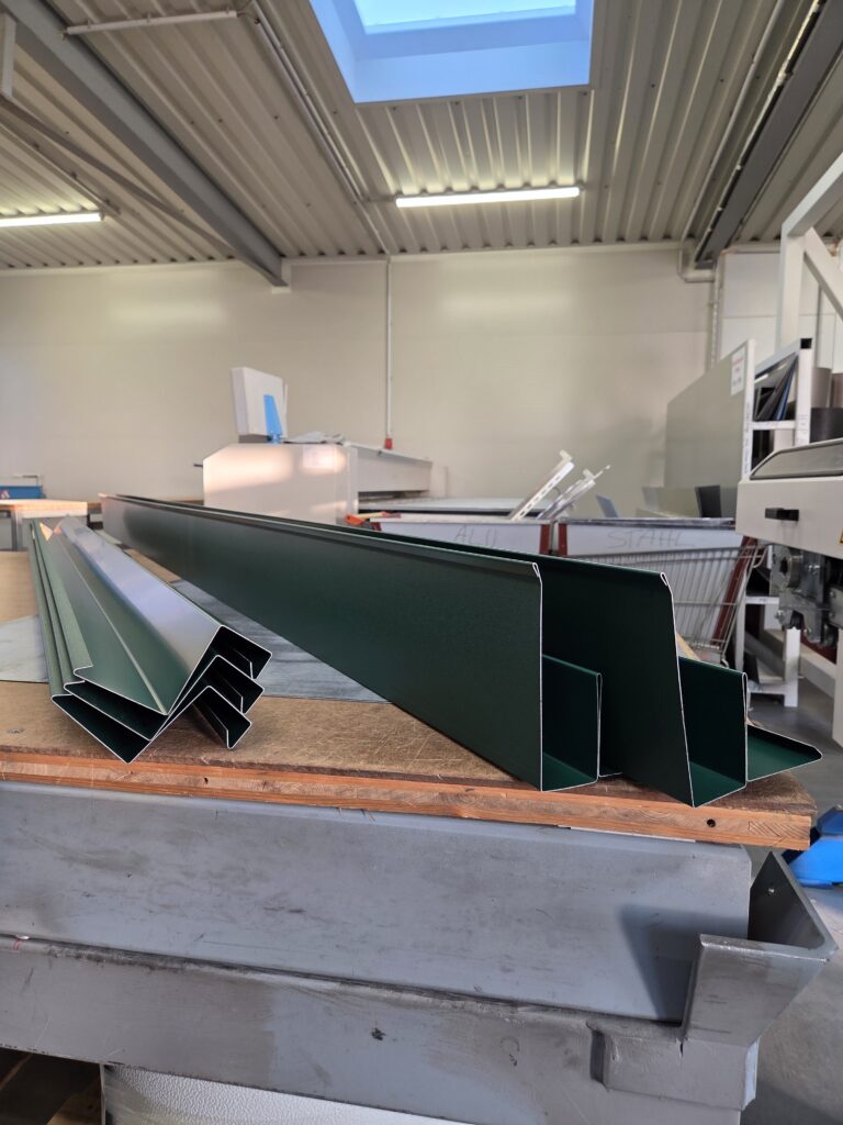 Wandanschluss & Ortgangleisten